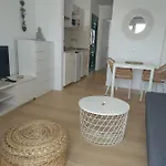 아파트 Ayalga - Pool View - Good Wifi - Smart Tv-residence Dunia Iv *