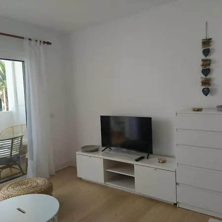 아파트 Ayalga - Pool View - Good Wifi - Smart Tv-residence Dunia Iv *